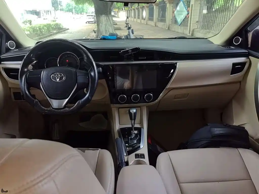 Toyota Corolla 2017 — фото 10