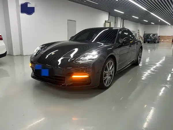 Porsche Panamera 2020