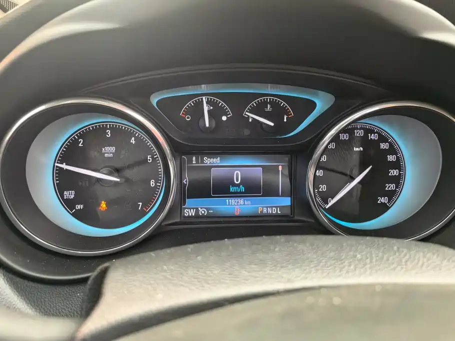 Buick Envision Plus 2017 — фото 14