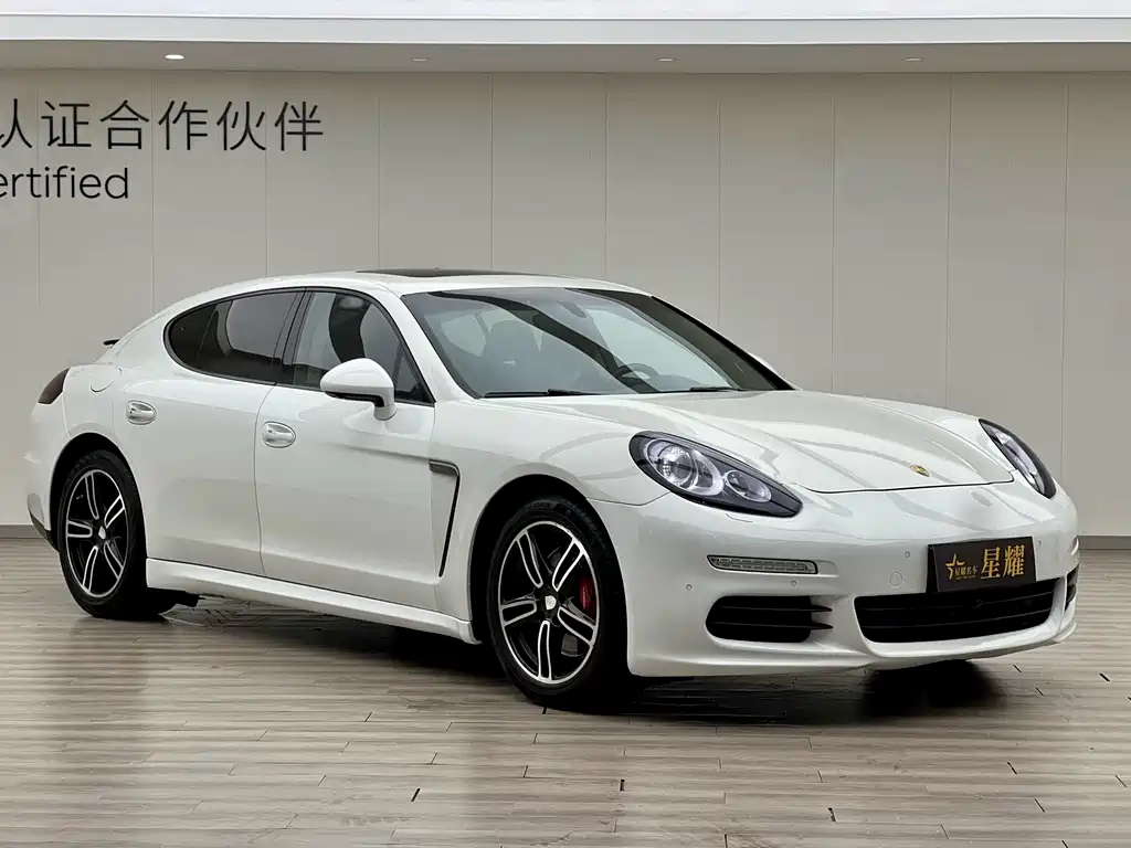 Porsche Panamera 2015 — фото 1