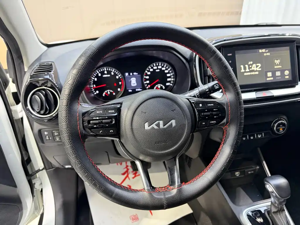 Kia KX1 2022 — фото 9