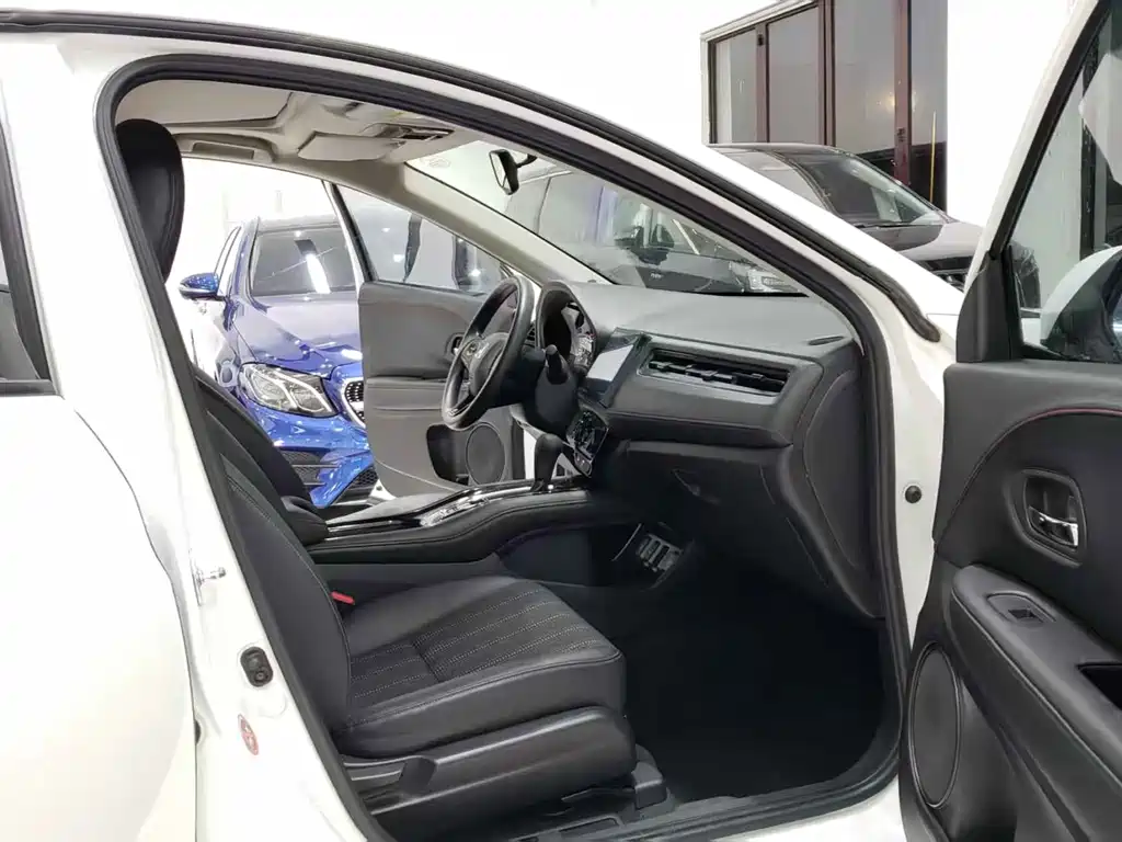 Honda Vezel 2017 — фото 16