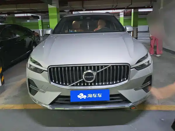 Volvo XC60 2022