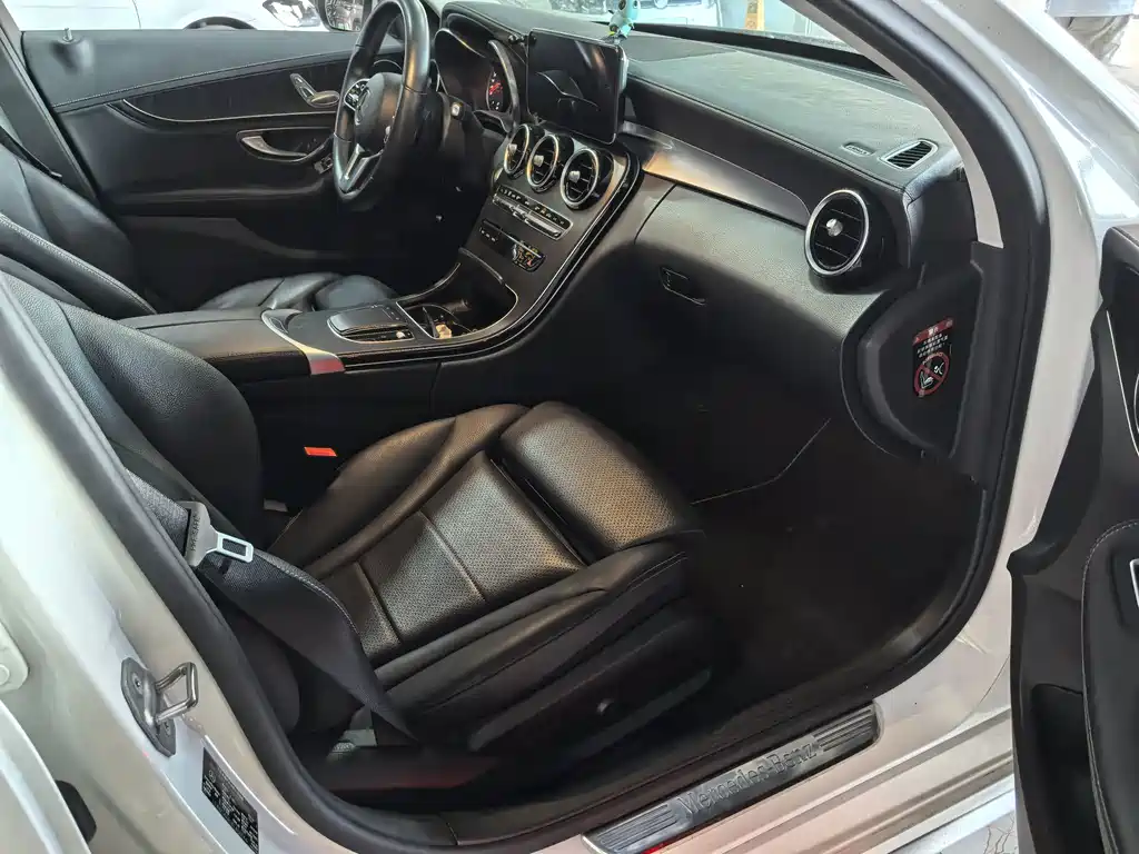 Mercedes-Benz C-Class 2019 — фото 9