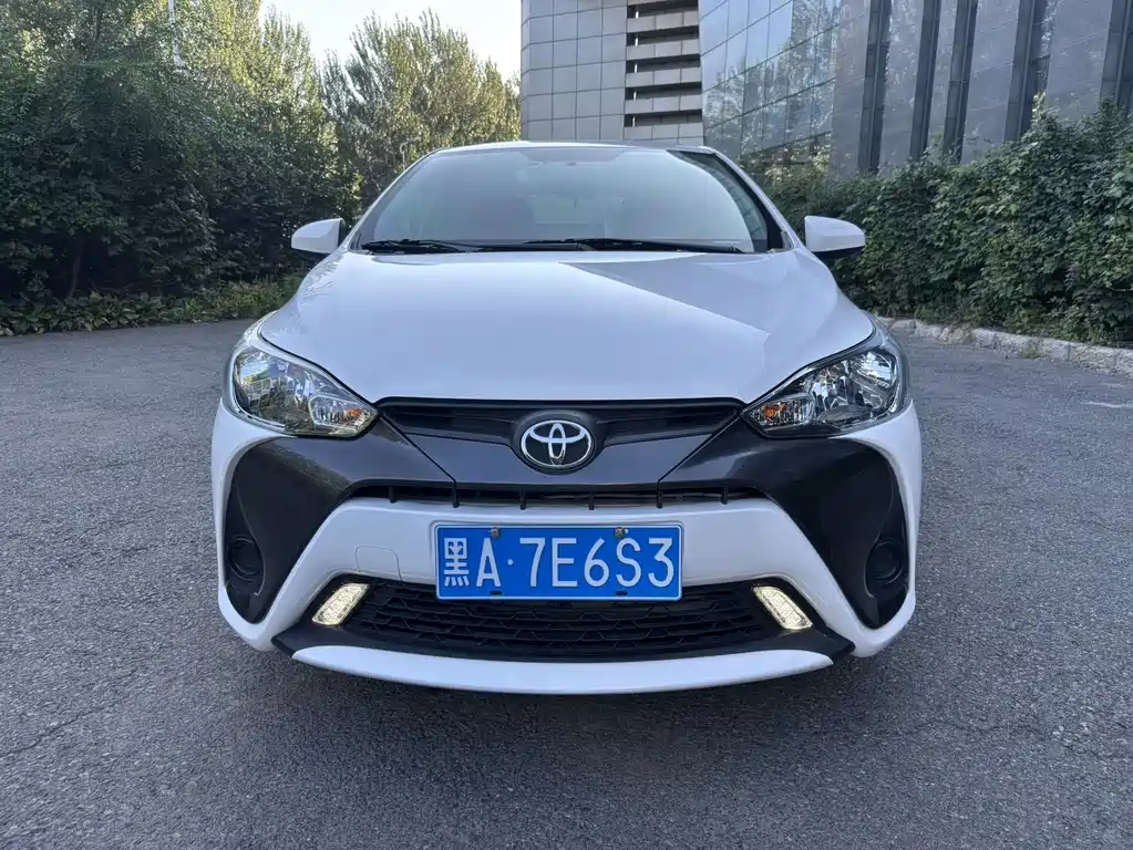 Toyota Yaris L 2023
