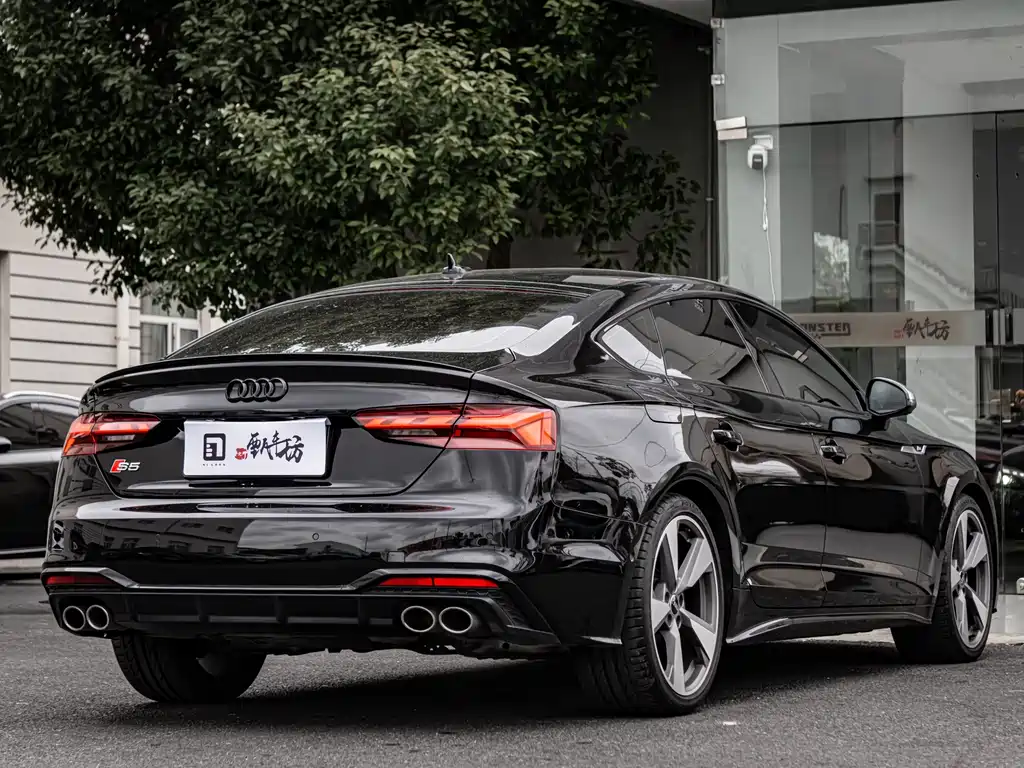 Audi S5 2023 — фото 6