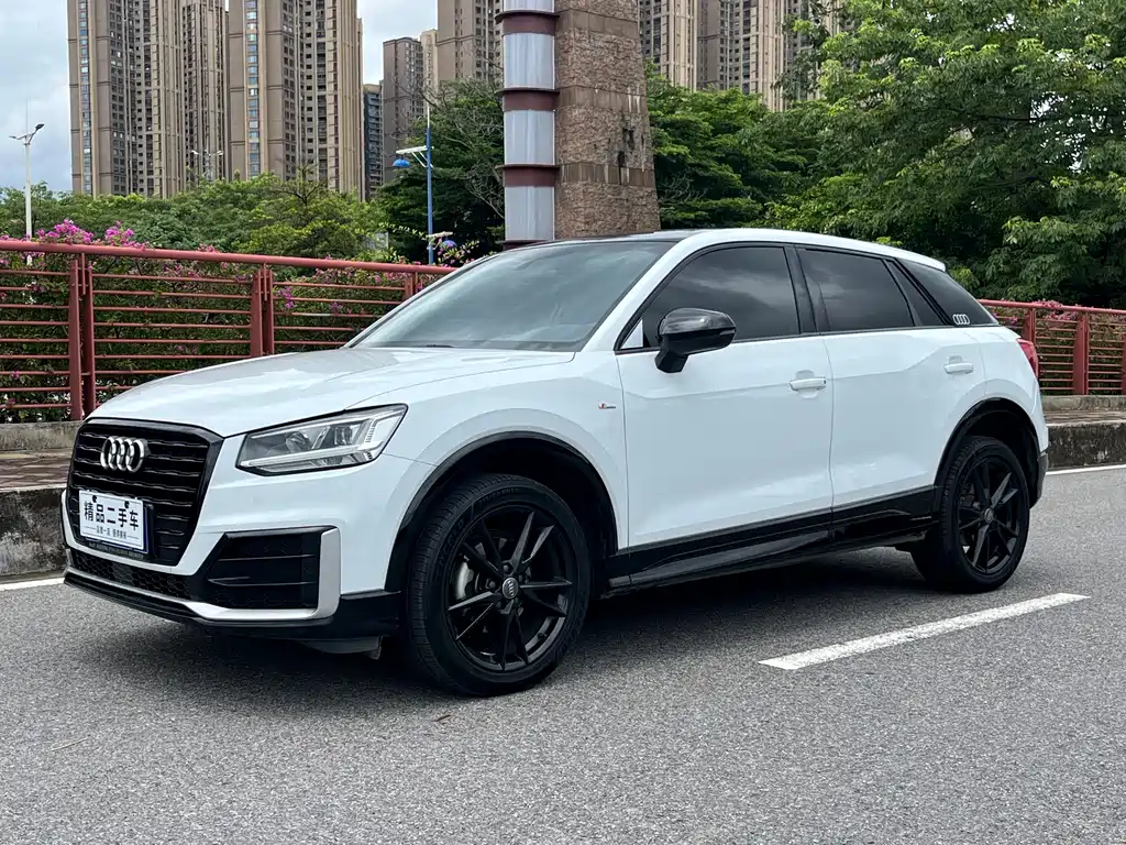 Audi Q2L 2021
