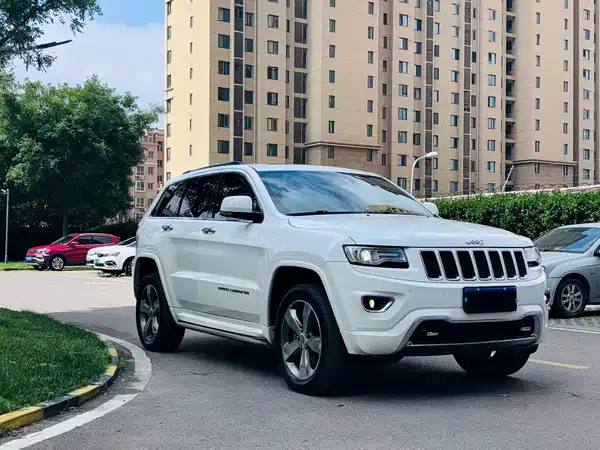Jeep Grand Cherokee 2016