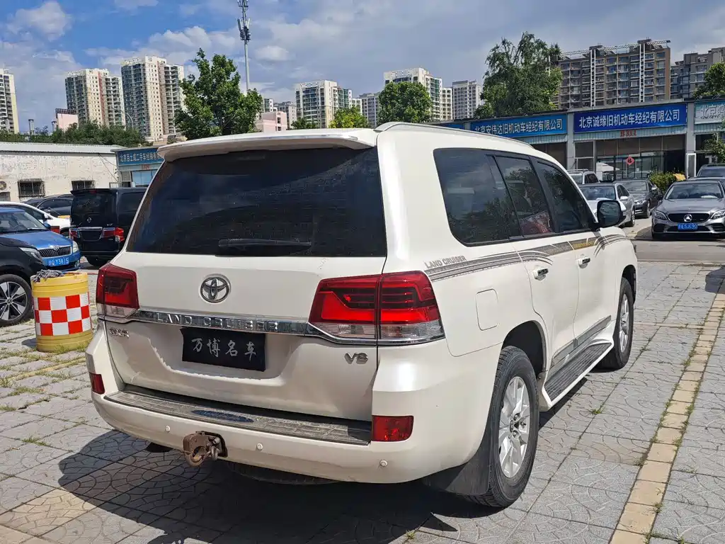 Toyota Land Cruiser 2019 — фото 3
