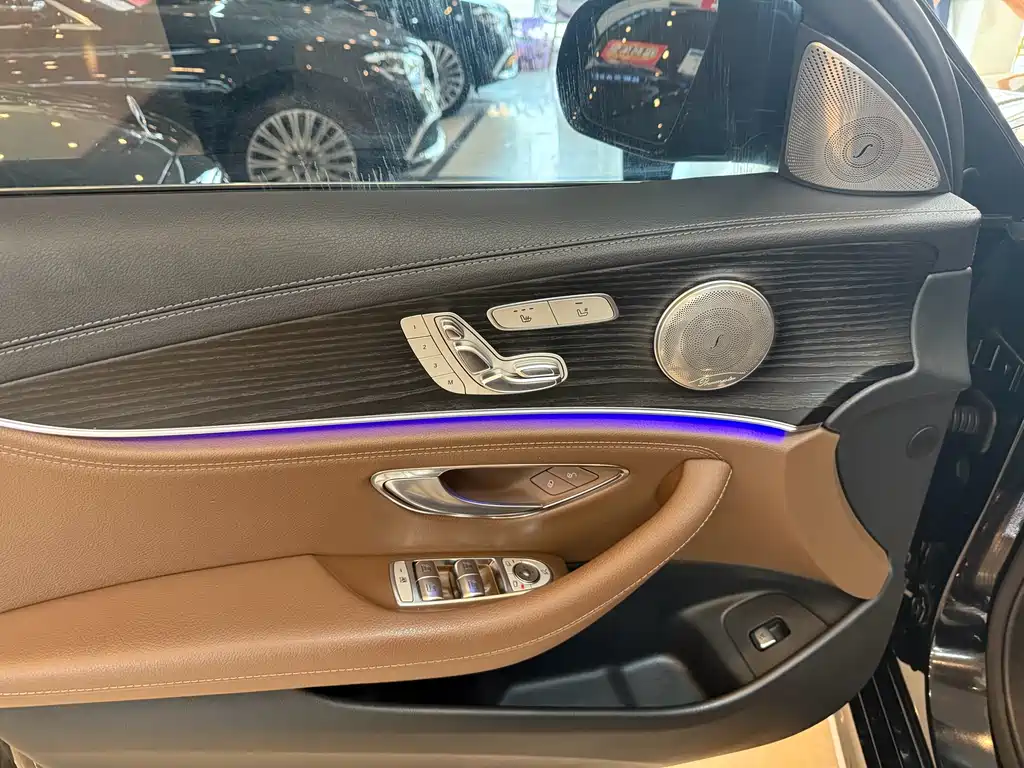 Mercedes-Benz E-Class 2020 — фото 8