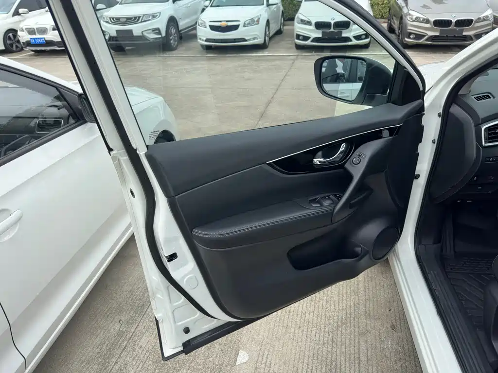 Nissan Qashqai 2018 — фото 10