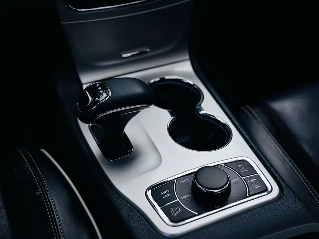Jeep Grand Cherokee 2016 — фото 9