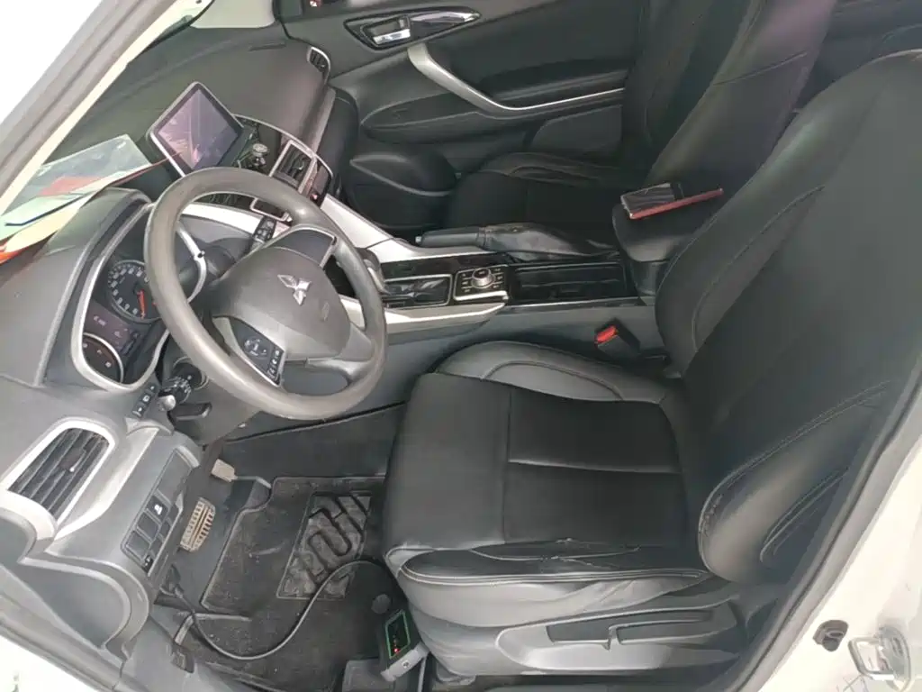 Mitsubishi Eclipse Cross 2019 — фото 15