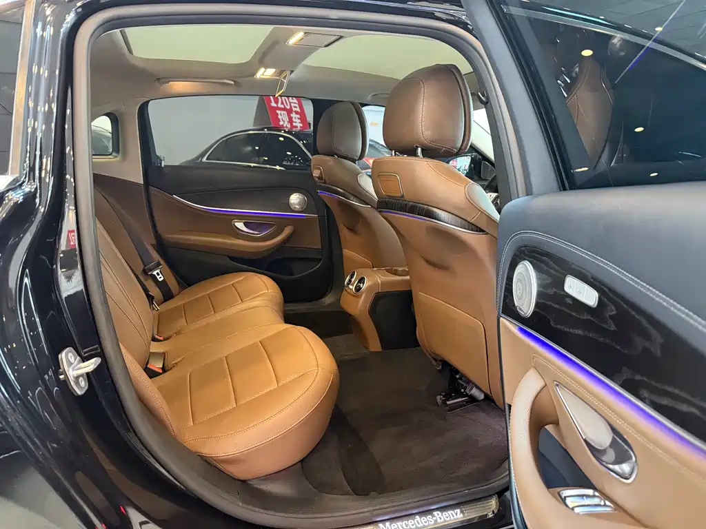 Mercedes-Benz E-Class 2020 — фото 14