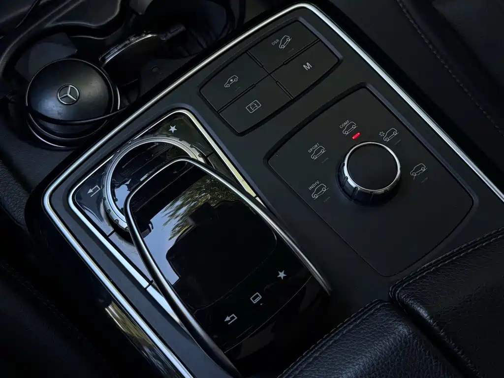 Mercedes-Benz GLE 2016 — фото 27