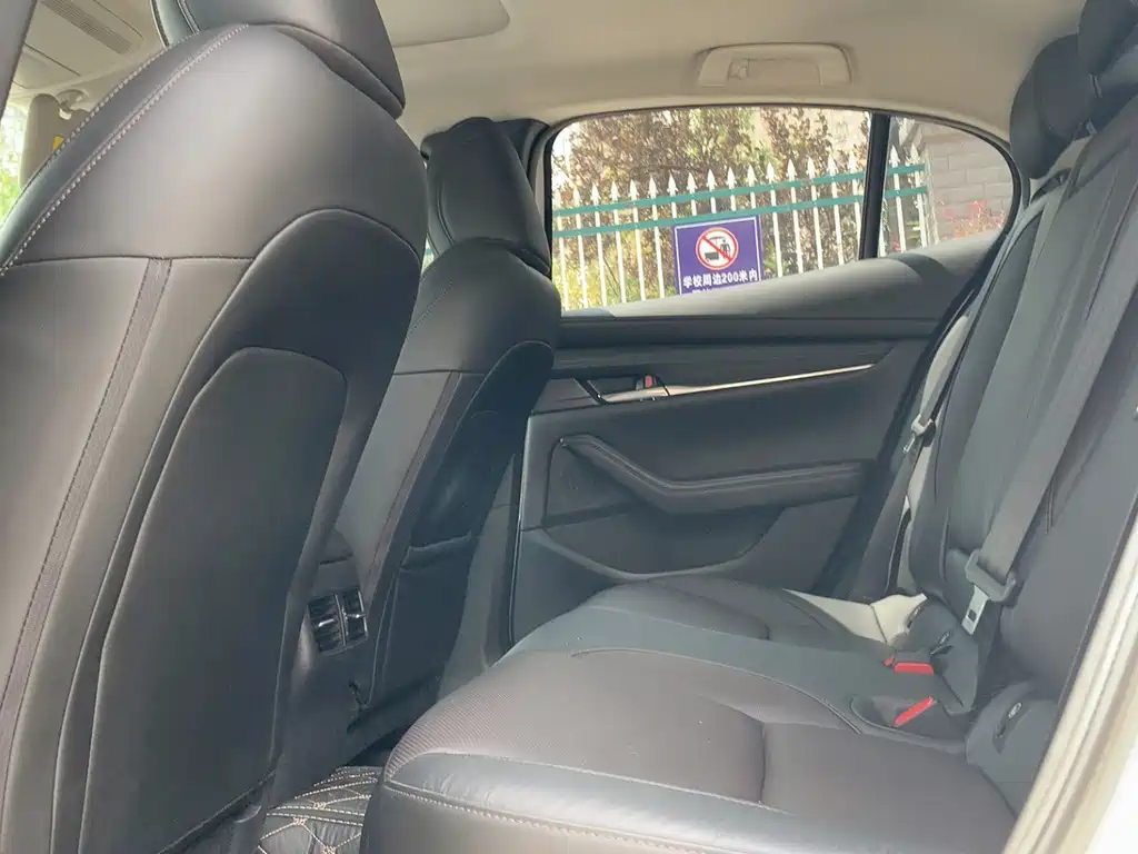 Mazda 3 Angkesela 2020
