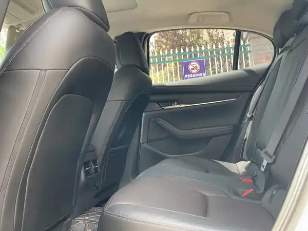 Mazda 3 Axela 2020