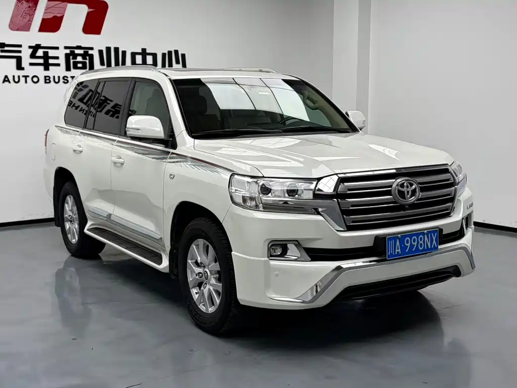 Toyota Land Cruiser 2017 — фото 3