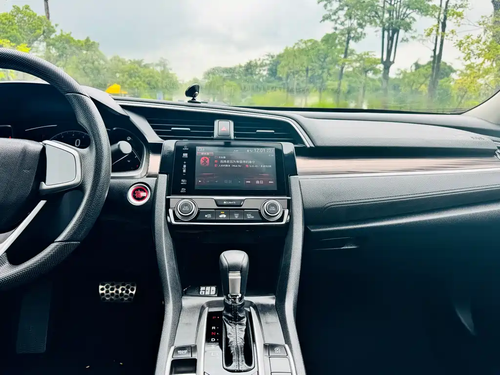 Honda Civic 2020 — фото 13