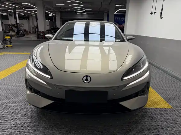 Denza Z9GT 2025