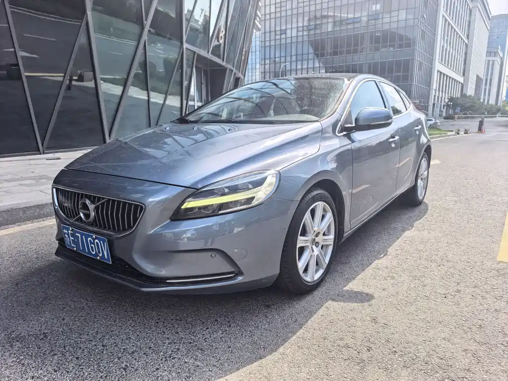 Volvo V40 2017