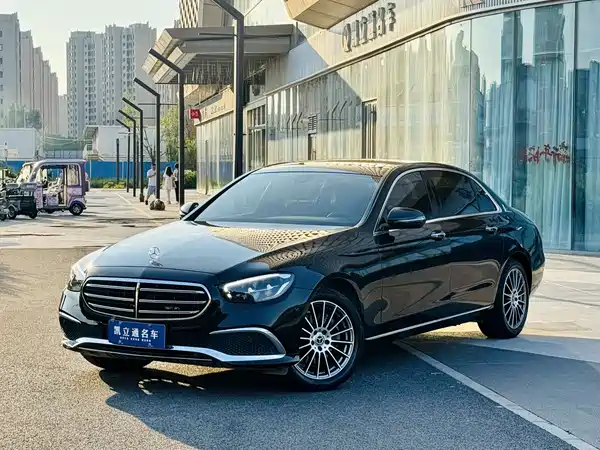 Mercedes-Benz E-Class 2022