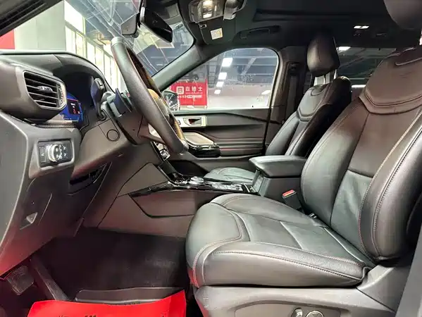 Ford Explorer 2023