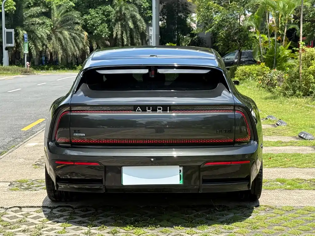 Audi E5 Sportback 2025 — фото 8