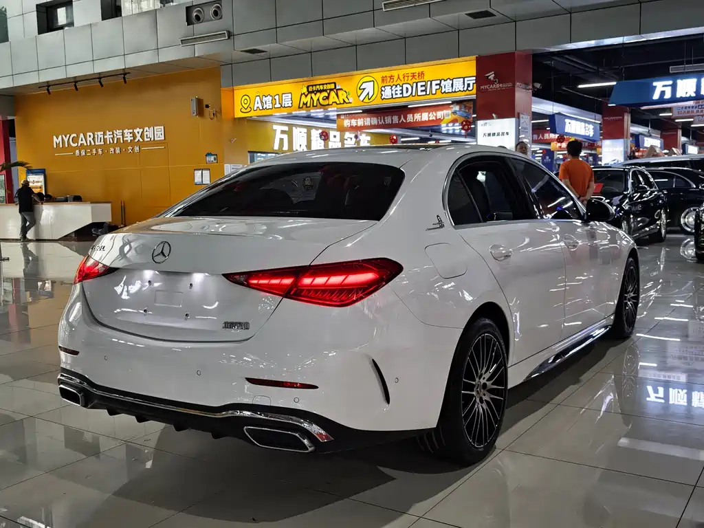 Mercedes-Benz C-Class 2023 — фото 18