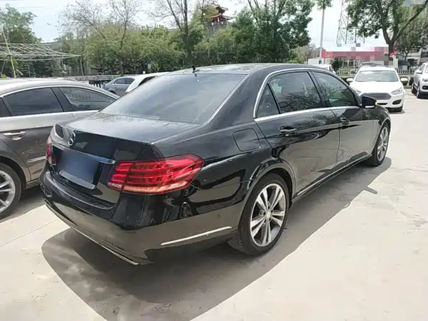 Mercedes-Benz E-Class 2015