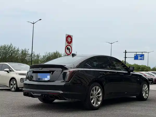 Cadillac CT5 2024