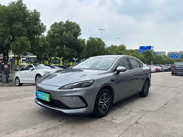 BYD Seal 05 DM-i 2025