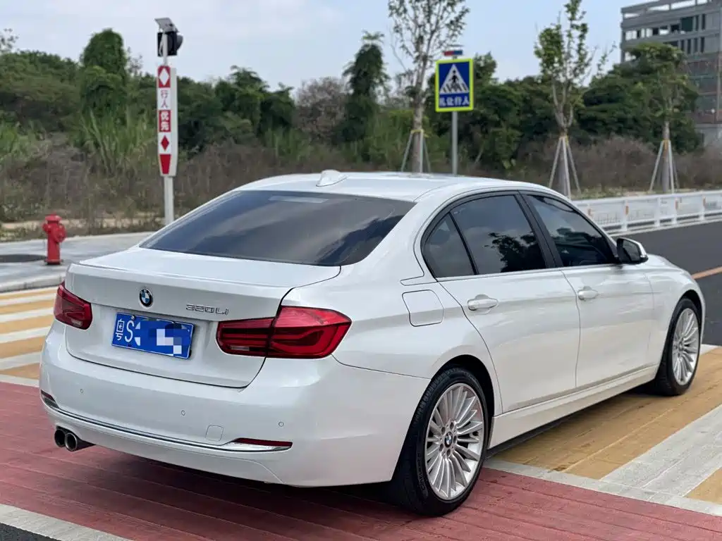 BMW 3 Series 2018