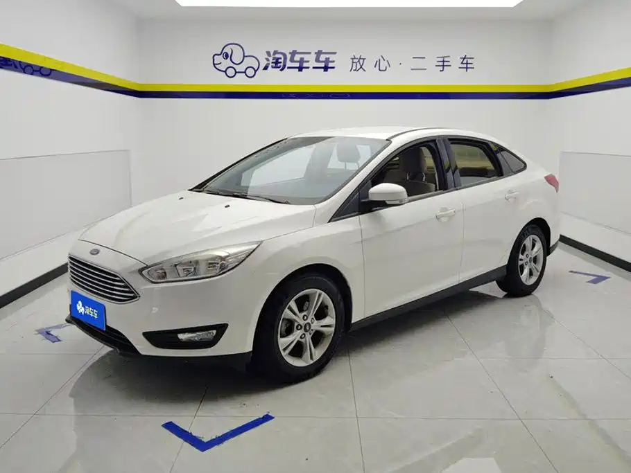 Ford Focus 2017 — фото 1