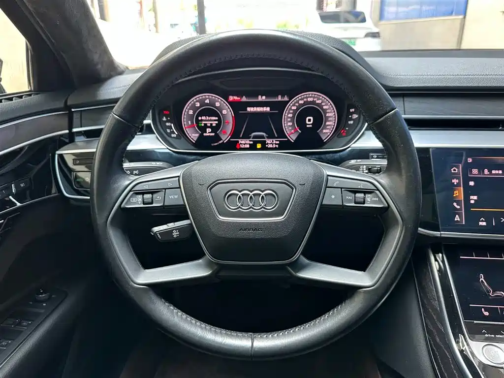 Audi A8 2020 — фото 12