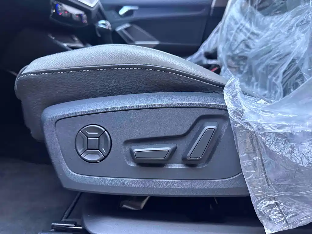 Audi Q3 2023 — фото 17