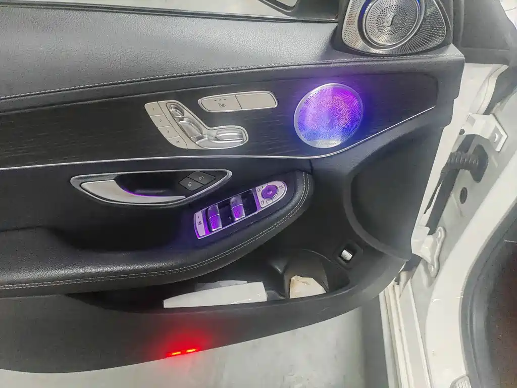Mercedes-Benz C-Class 2021
