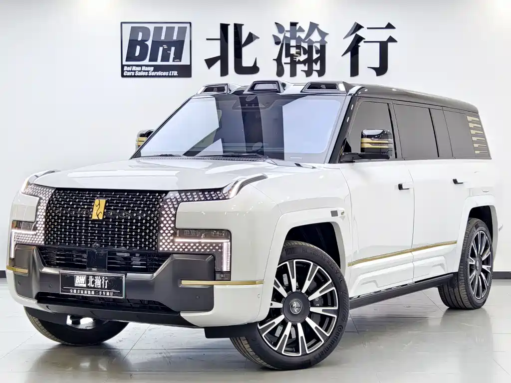 Yangwang U8 L 2025