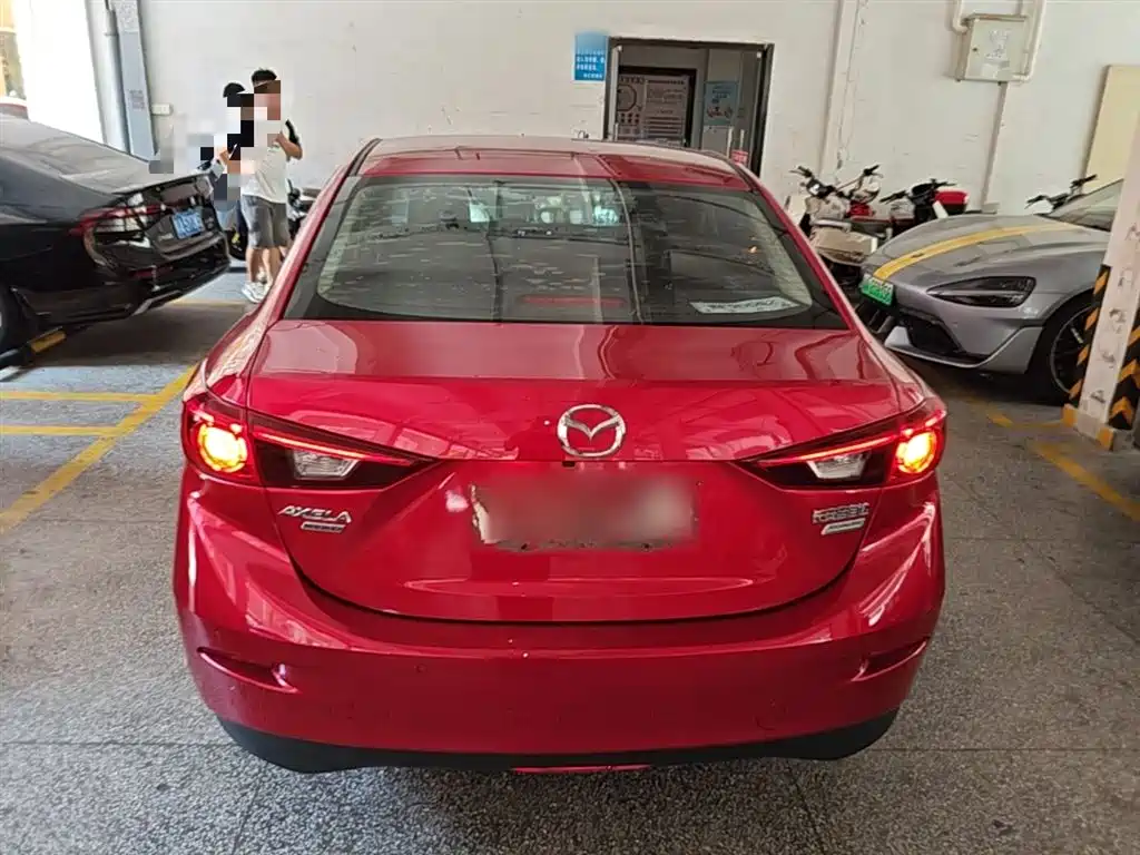 Mazda 3 Axela 2017 — фото 6