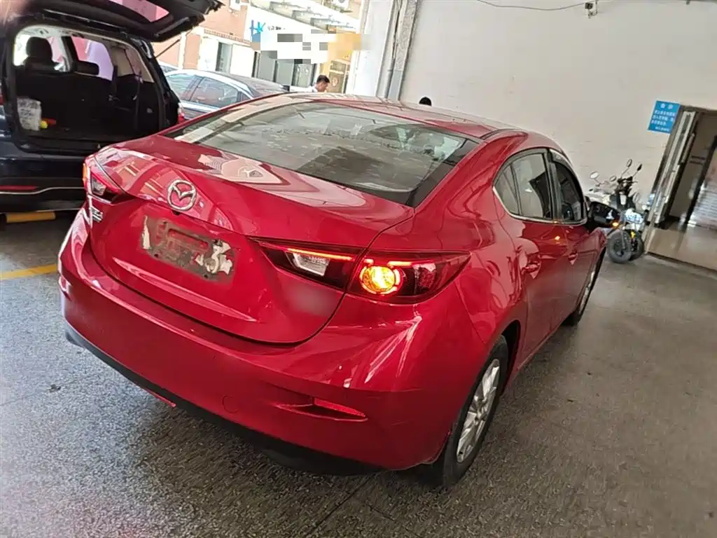 Mazda 3 Axela 2017 — фото 7
