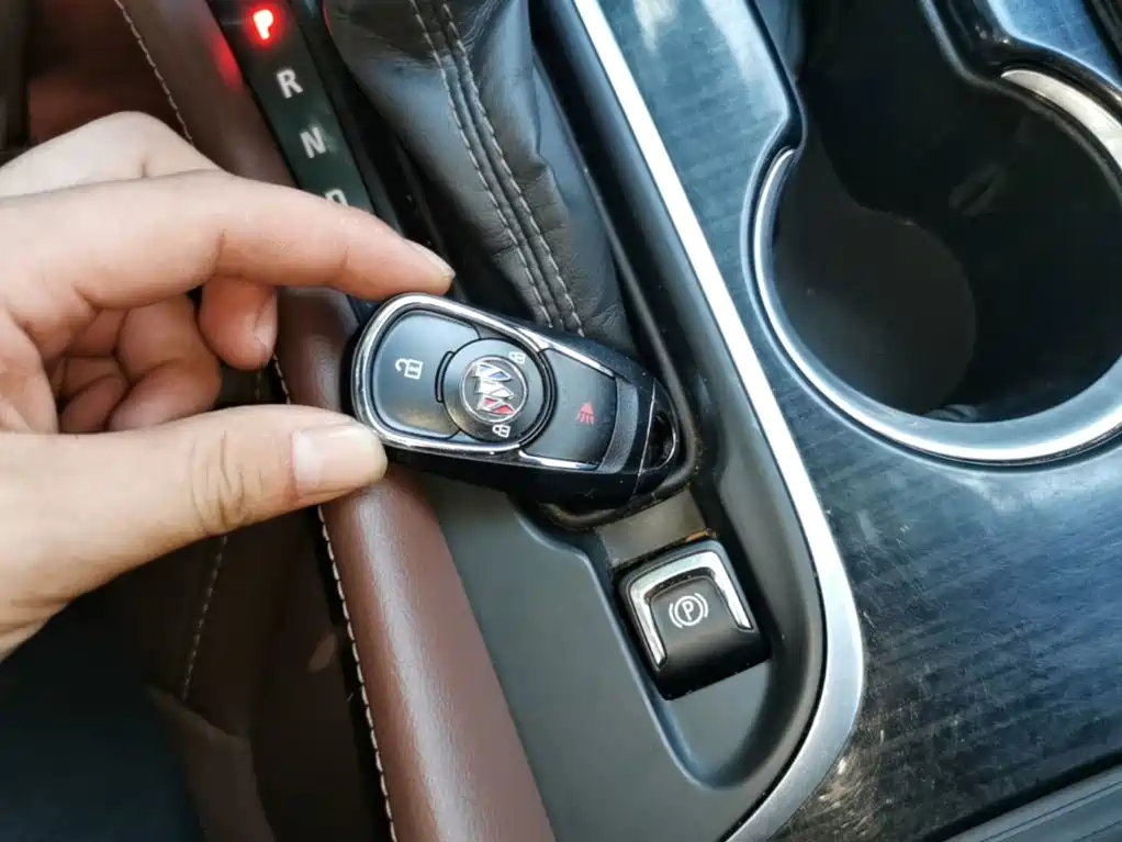 Buick Envision Plus 2021 — фото 9
