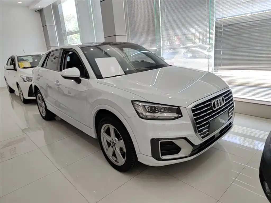 Audi Q2L 2020 — фото 4