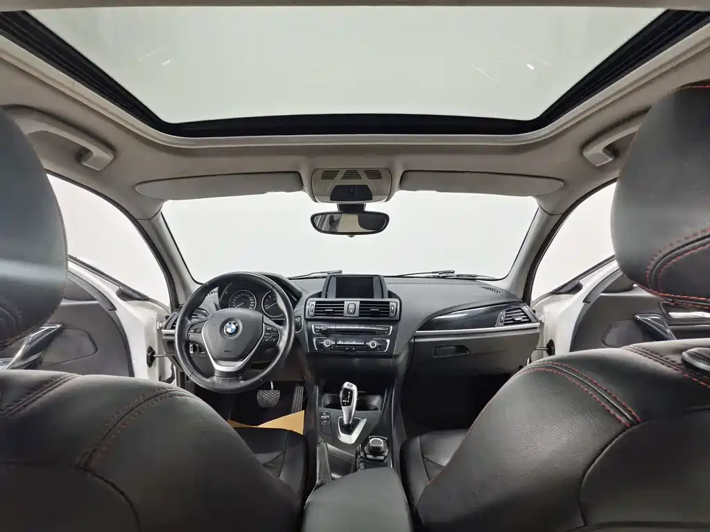 BMW 1 Series 2012 — фото 10