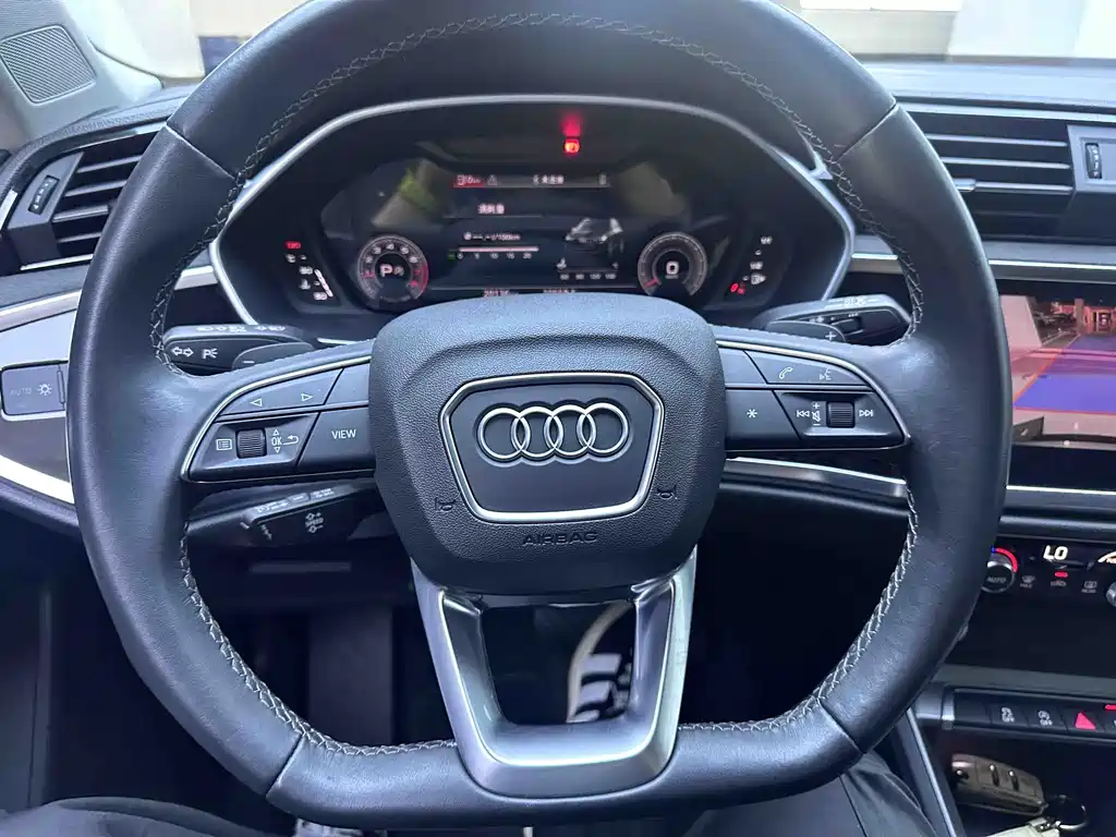 Audi Q3 2022 — фото 14