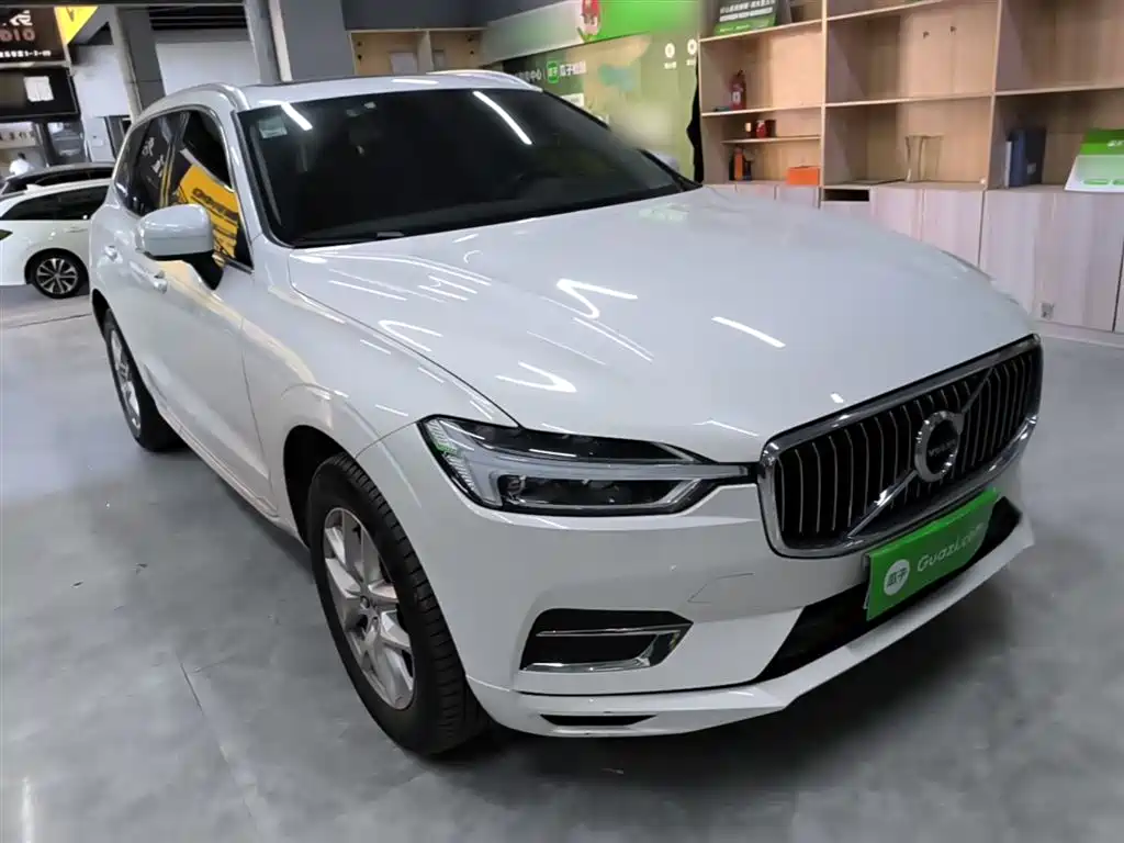 Volvo XC60 2019 — фото 4