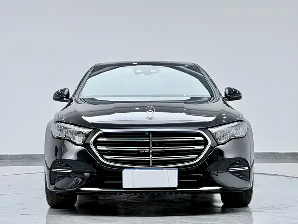 Mercedes-Benz E-Class 2024