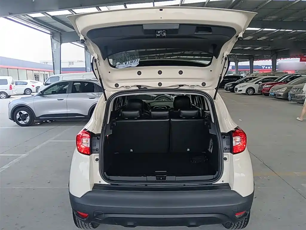 Renault Captur 2019 — фото 19