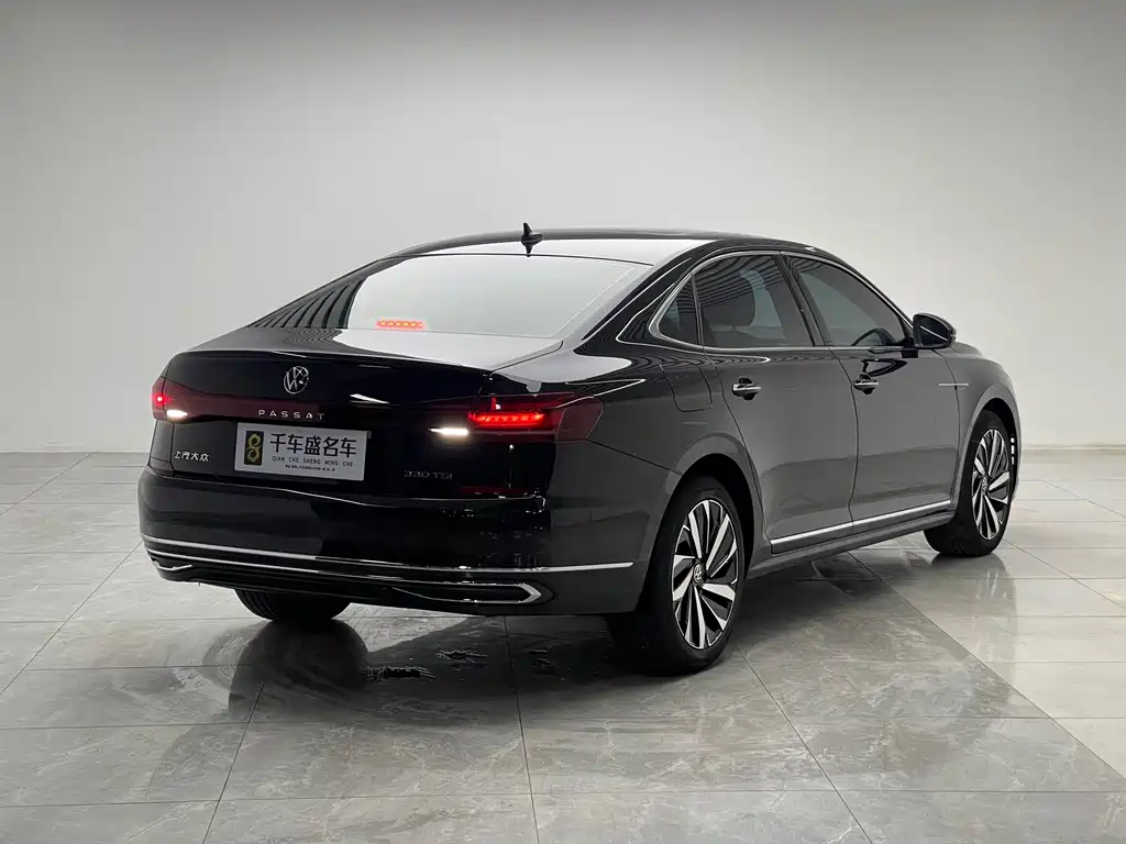 Volkswagen Passat 2022