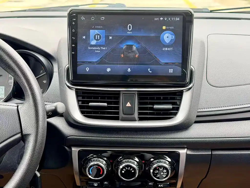 Toyota Yaris L 2020 — фото 12
