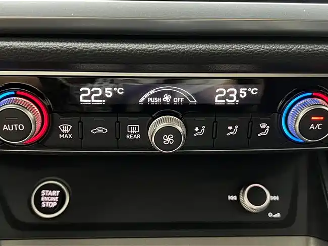 Audi Q3 2022 — фото 13